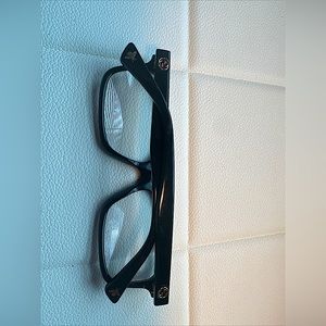 Women pre owned Gucci glasses
